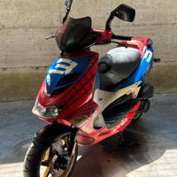 Aprilia sr