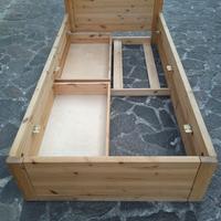 Letto singolo in legno massiccio