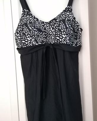 Vestitino da mare con costume integrato 