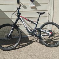 Mountanbike GT Sensor Carbon 650B