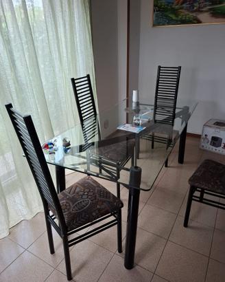 tavolo in cristallo
