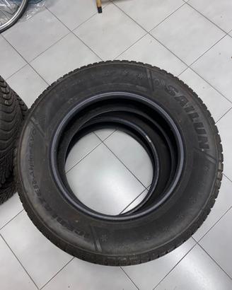 Set gomme invernali 235/65 R17 108 Extra Load