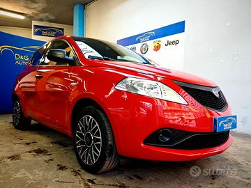 Lancia Ypsilon 1.0 Hybrid Ecochic