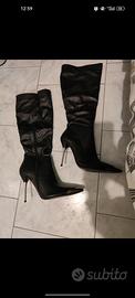 stivali alti tacco a spillo 