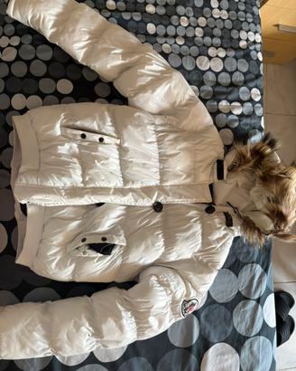 Giubotto moncler donna, imperfezioni in foto