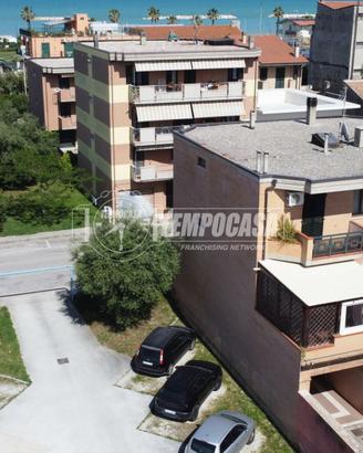 APPARTAMENTO IN CENTRO CON GARAGE E POSTO AUTO!