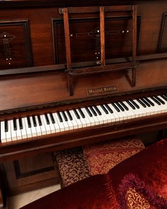 Pianoforte verticale Mastul Berlin