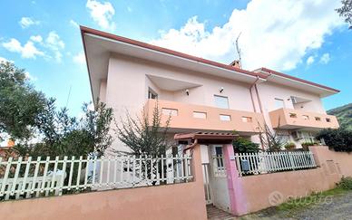 Villa bifamiliare a Carbonia in loc. Sirai