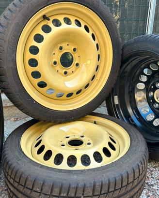 4 cerchi r16 con gomme nuove