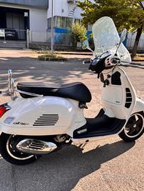 Vespa 300 Gts