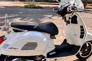 Vespa 300 Gts