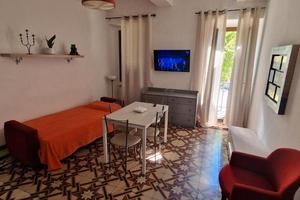 Bilocale con balcone