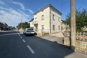 CASA SEMINDIPENDENTE A CASTELNOVO DI SOTTO