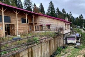 Immobile in asta di 8327 m² con più di 5 locali a 