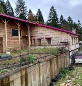 Immobile in asta di 8327 m² con più di 5 locali a 