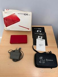 Nintendo ds lite rosso con scatola e accessori