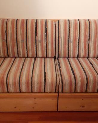 Divano letto matrimoniale  di marca