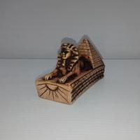Miniatura Sfinge di Giza intagliata con piramide