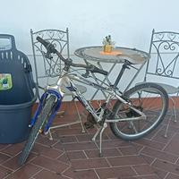 bici, solo di qualche riparazione