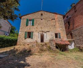 Rustico indipendente con giardino e terrazza