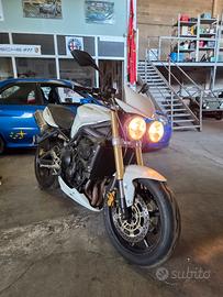 triumph street triple permute