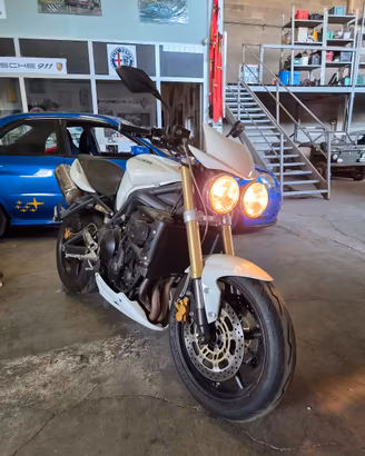 triumph street triple permute
