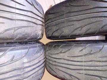 Pneumatici nuovi 205/55 R16 profilo sportivo