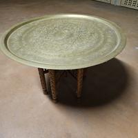 Tavolino con vassoio in ottone antico stile orient