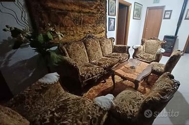 Set divani stile barocco