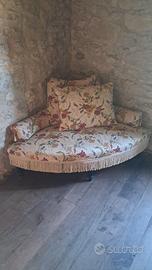 DIVANETTO ARTIGIANALE  AD ANGOLO