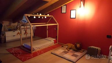 Lettino Montessoriano a capanna legno + materasso
