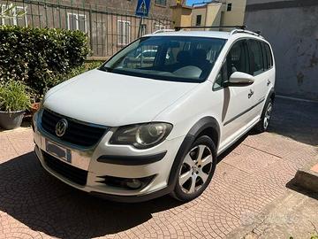 Volkswagen Touran Cross uniproprietario