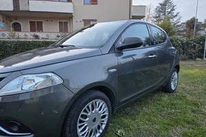 Lancia Ypsilon 2017 unico proprietario 