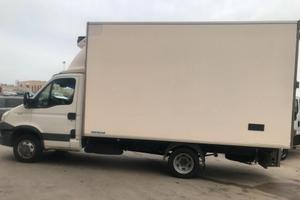Autocarro Iveco isotermico frigo Carrier