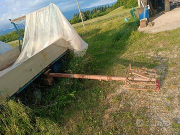 Caricatore laterale idraulico per ballette