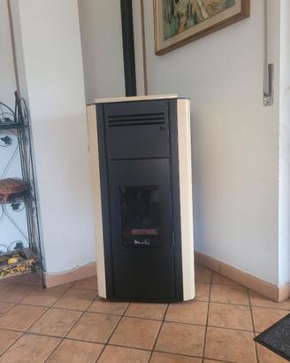 STUFA A PELLET MORETTI