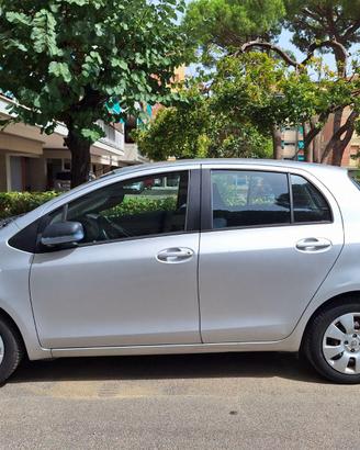 TOYOTA Yaris II Hatchback (XP9) 1.3 VVT-i Benzina