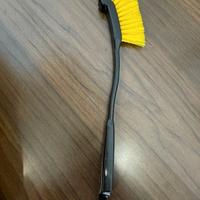 Spazzola per la pulizia dei cerchi o altro