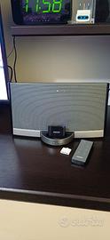 Cassa Bose SoundDock con adatatore bluetooth.
