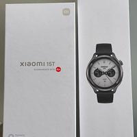 cellulare con orologio