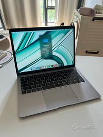 MacBook Air 2018 13" 8GB Ram CPU intel