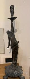 Statuetta lampada