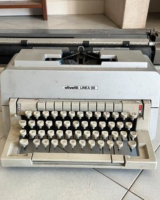 Macchina da scrivere Olivetti Linea 98