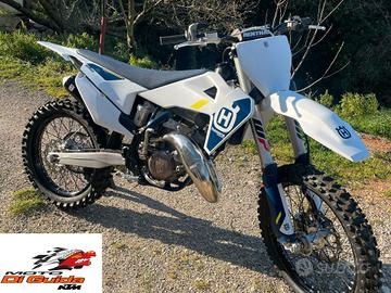 Husqvarna tc 125 2022 a carburatore 30 ore