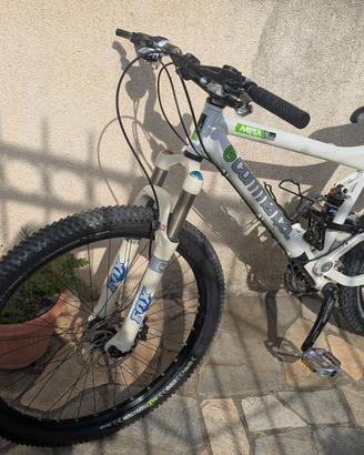 Commencal Meta – MTB Full Suspension – Fox