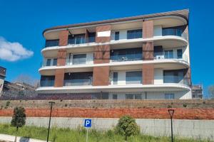 Appartamento di 3 vani e 2 wc, oltre a garage