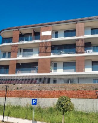 Appartamento di 3 vani e 2 wc, oltre a garage