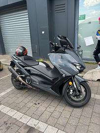 Tmax 560 tech Max 20 mila km
