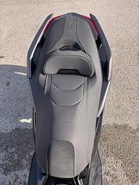 SELLA XMAX 300 TECH 2026