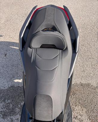 SELLA XMAX 300 TECH 2026